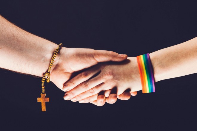 L'homosexualité est-elle tolérée dans la religion catholique ?